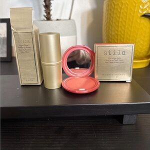 Stila Aqua Glow primer And
PETUNIA Convertible Color Lip
& Cheek Cream